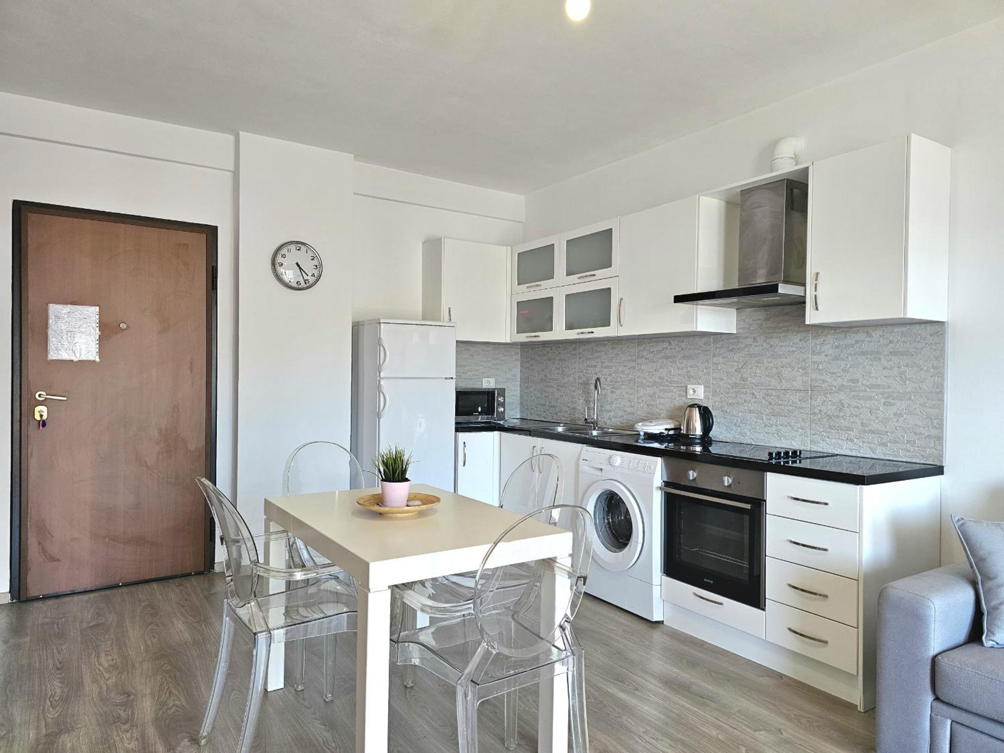 Celin Apartment *